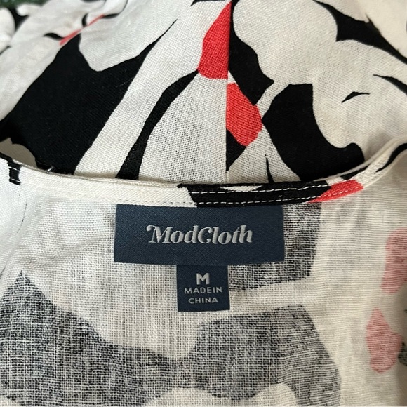 Modcloth Floral Printed Just Want to Have Sun Surplice Romper Size Medium Retro - Picture 6 of 9